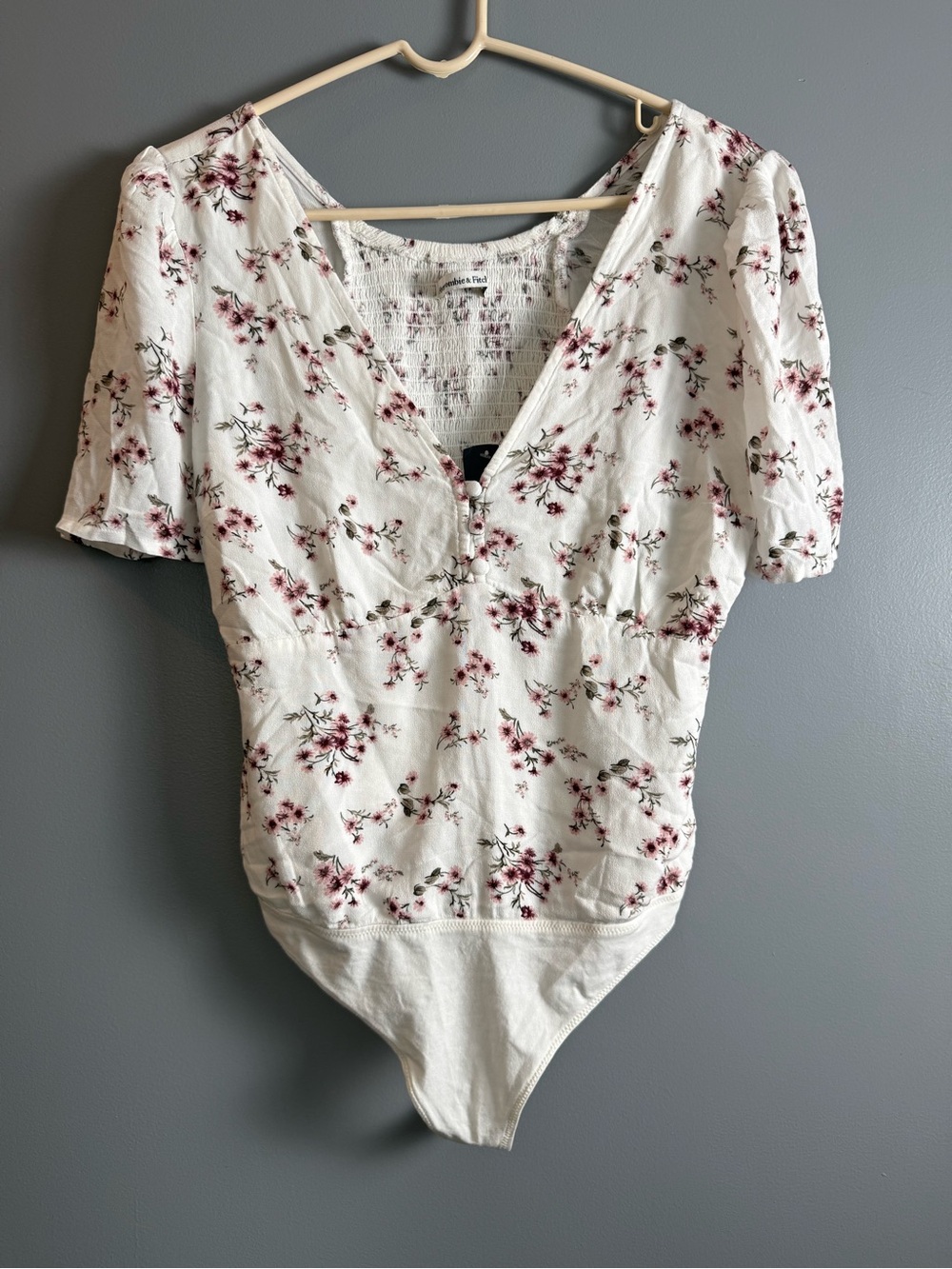 Abercrombie & Fitch NWT Puff Sleeve Floral Bodysuit Womens Sz M